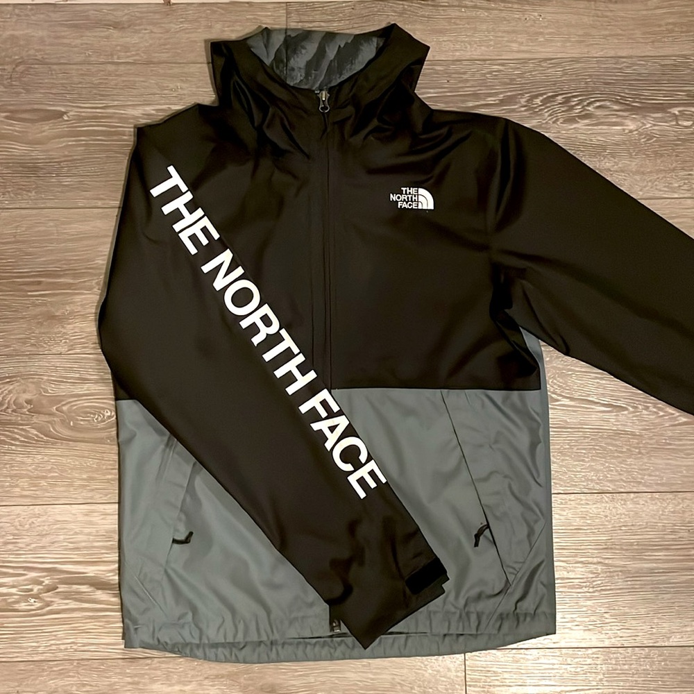 NEW WITHOUT TAGS- MENS NORTHFACE JACKET